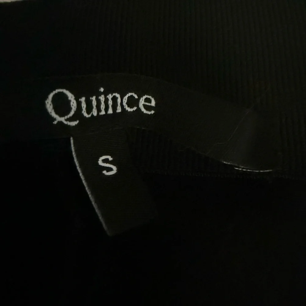 Quince Ultra-Stretch Ponte Pintuck Ankle Pants Size Small